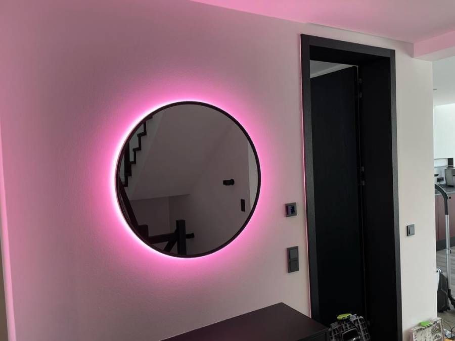runder Spiegel mit LED