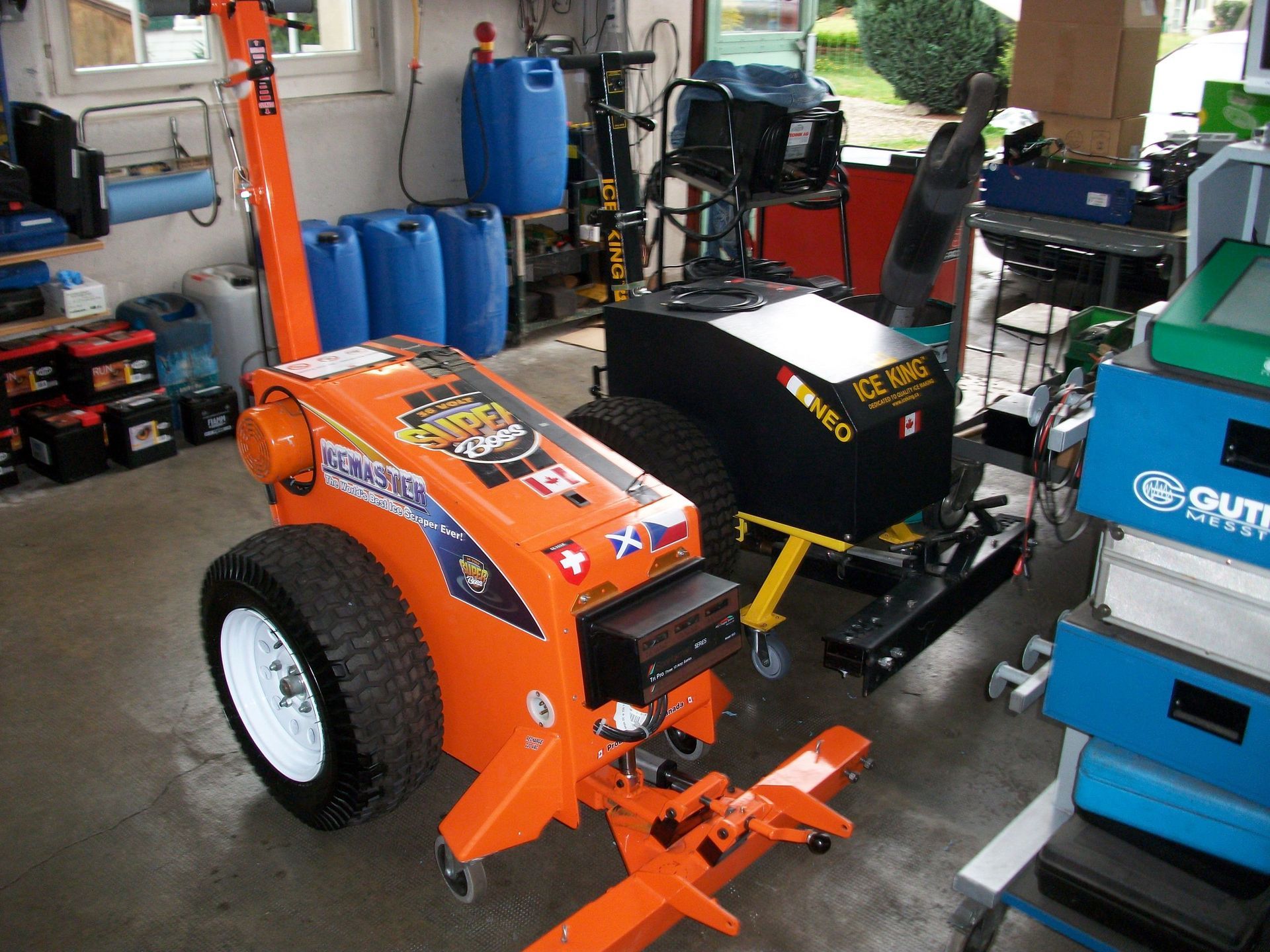 Spezielle Fahrzeuge, Reparaturen Eismaschine, Service Oberaargau, Garage Oberaargau, Autogarage Langenthal, Autogarage Bannwil, Autogarage Wolfwil, Autogarage Aarwangen, Reparatur spezielle Fahrzeuge