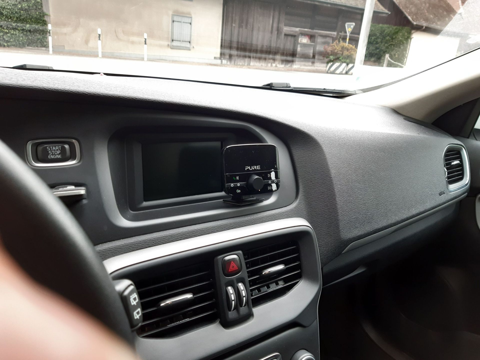 Pure Highway Partner, Pure Highway einbauen, digiDAB Partner, digiDAB einbauen, DAB+ Spezialist, DAB+ einbauen Mittelland, Zentralschweiz, DAB+ nachrüsten Zentralschweiz