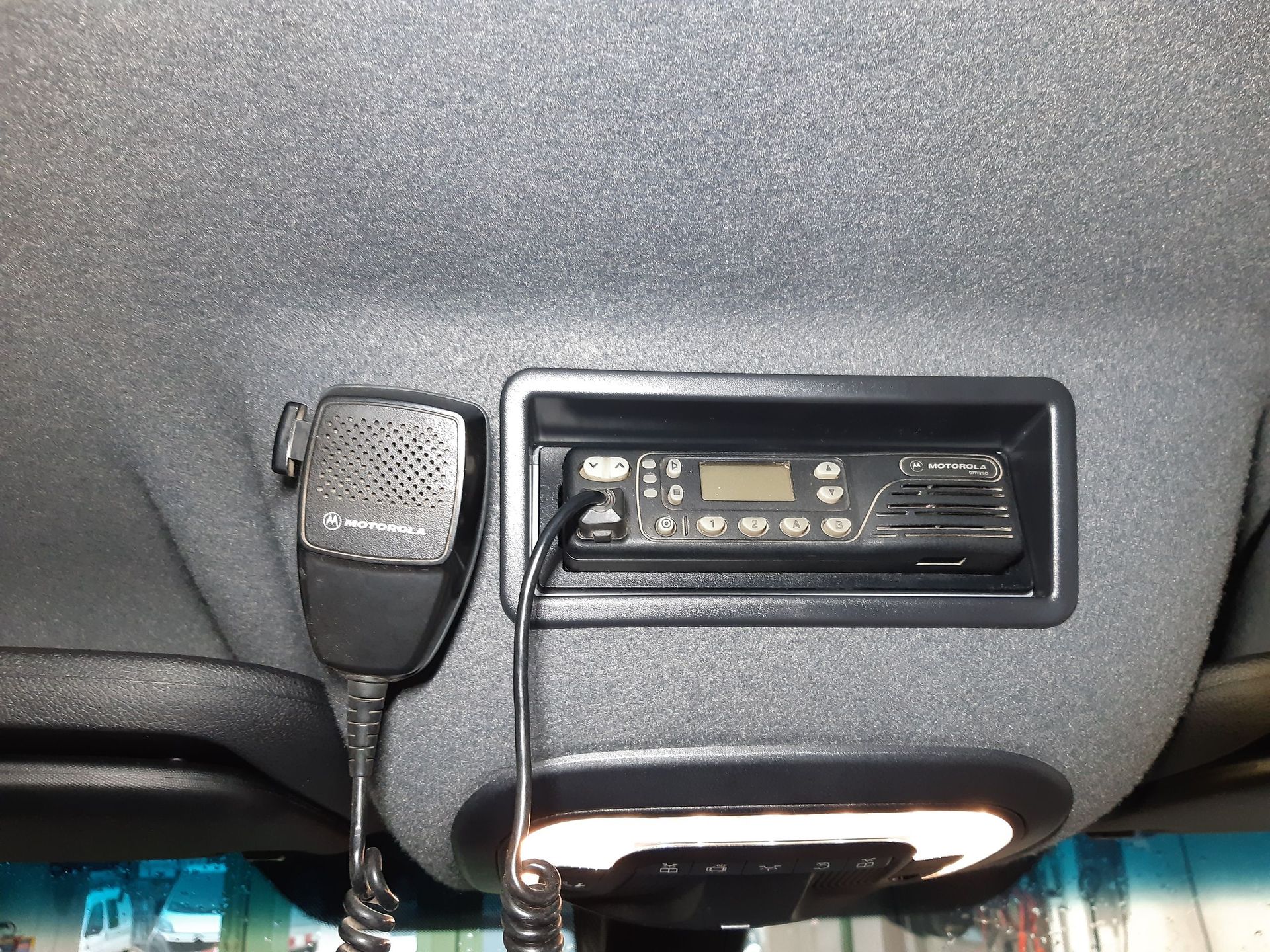 Funkspezialist, Einbaupartner Funkgeräte Mitelland