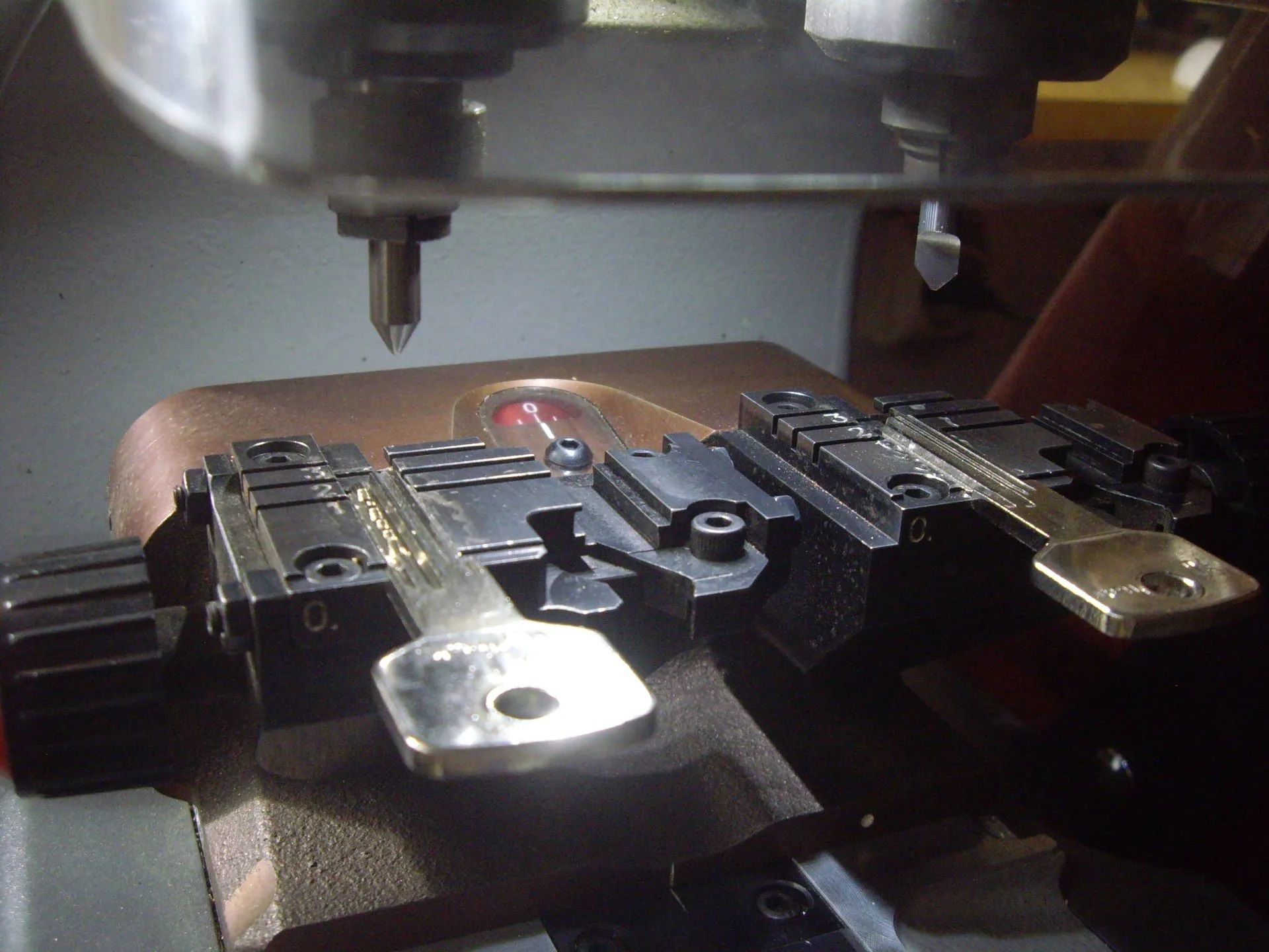 Machine pour refaire une clé à l'identique