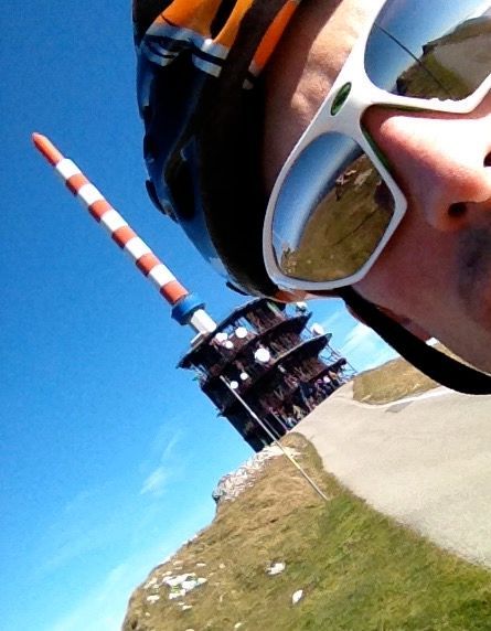 avec lunettes de sport optiques	