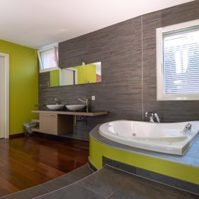 Bagno con vasca - Le suite al lago - Ristorante B&B Giardino