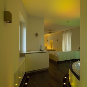 Suite con luci - Le suite al lago - Ristorante B&B Giardino