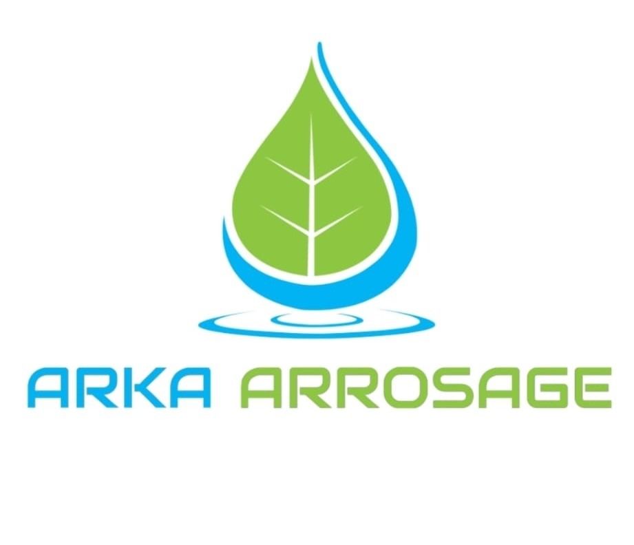 Logo pour Arka Arrosage, représentant une feuille verte à l'intérieur d'une goutte d'eau bleue, sur des ondulations bleues, et le nom en bleu et vert.