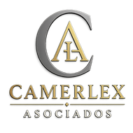 Logotipo dorado &ldquo;CA&rdquo; sobre el texto &ldquo;CAMERLEX ASOCIADOS&rdquo; sobre un fondo negro.