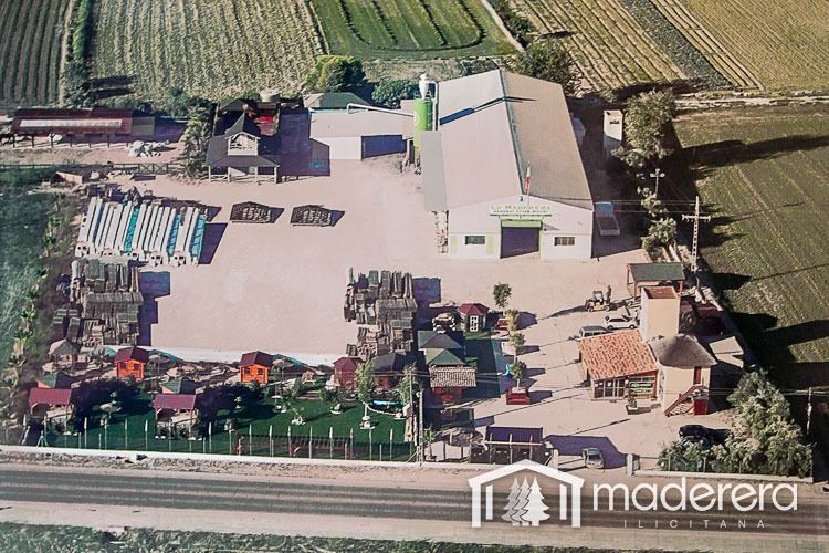 Una vista aérea de un gran edificio con la palabra madera en él.