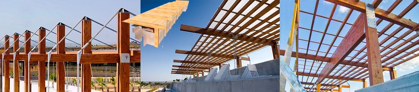 Un collage de tres imágenes de una estructura de madera en construcción.