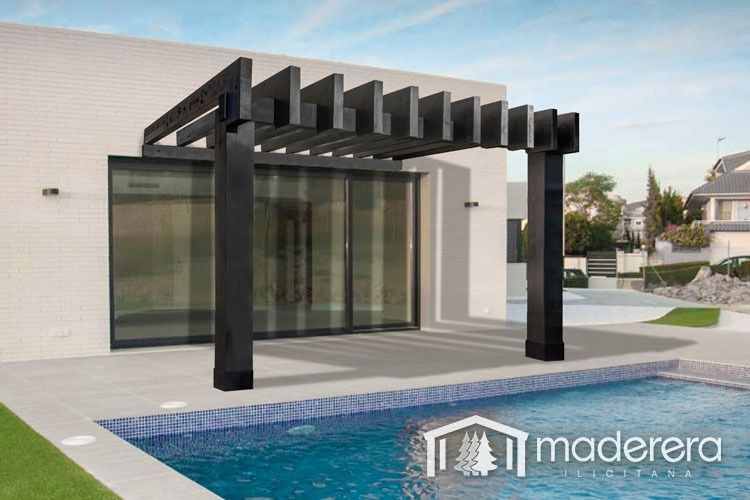 Una casa con piscina y una pérgola delante de ella.