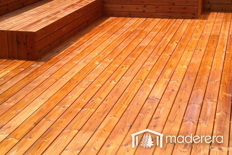 Una plataforma de madera con la palabra madera en ella
