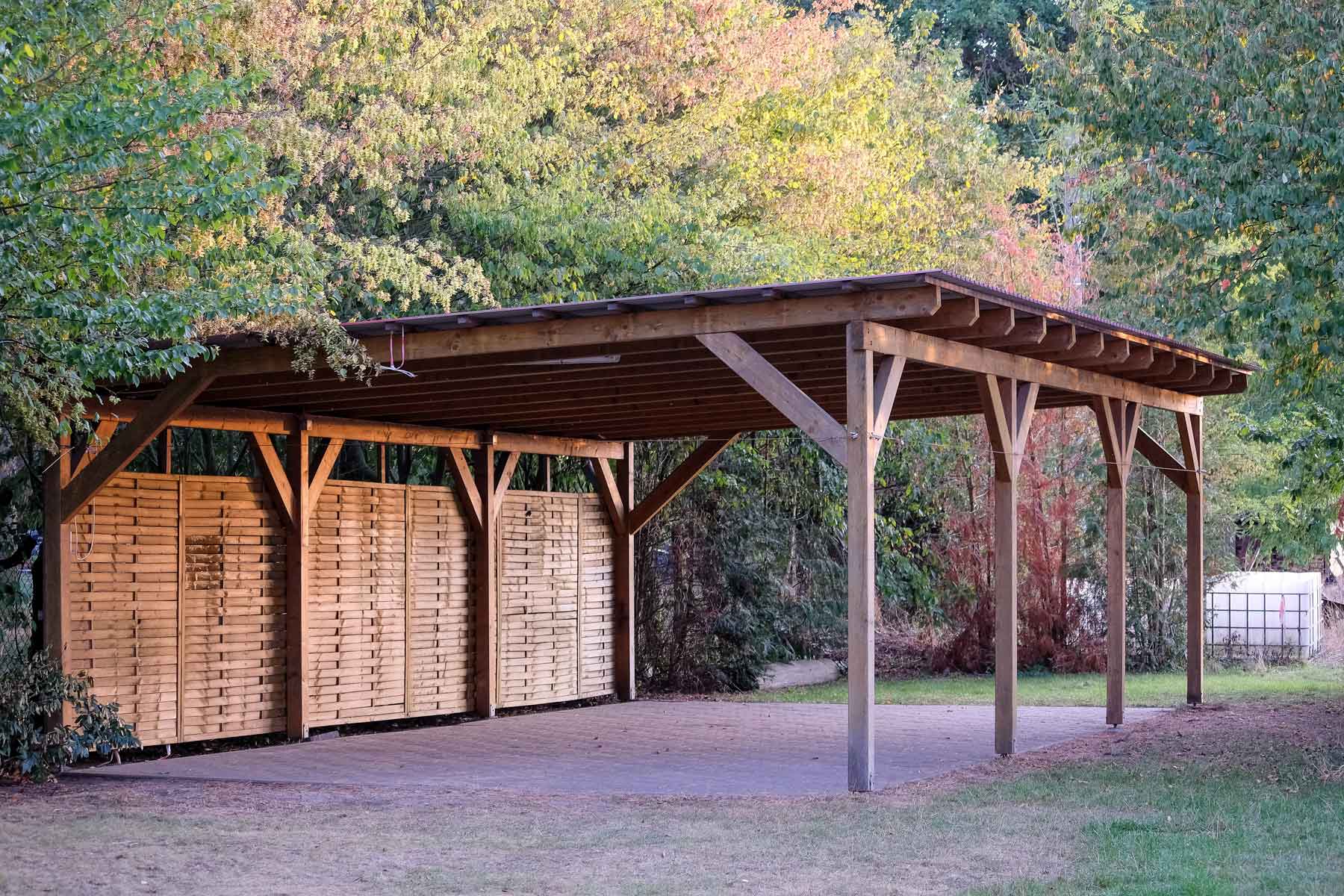 Carport en bois pour protéger un véhicule