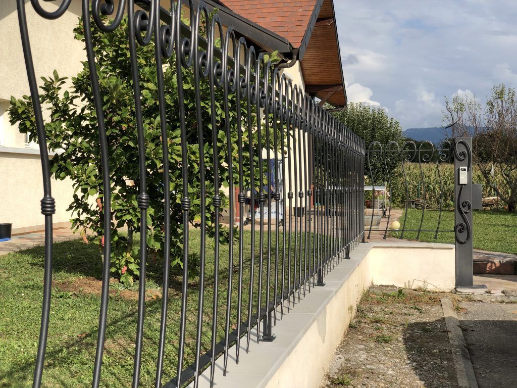 Clôture en ferraille