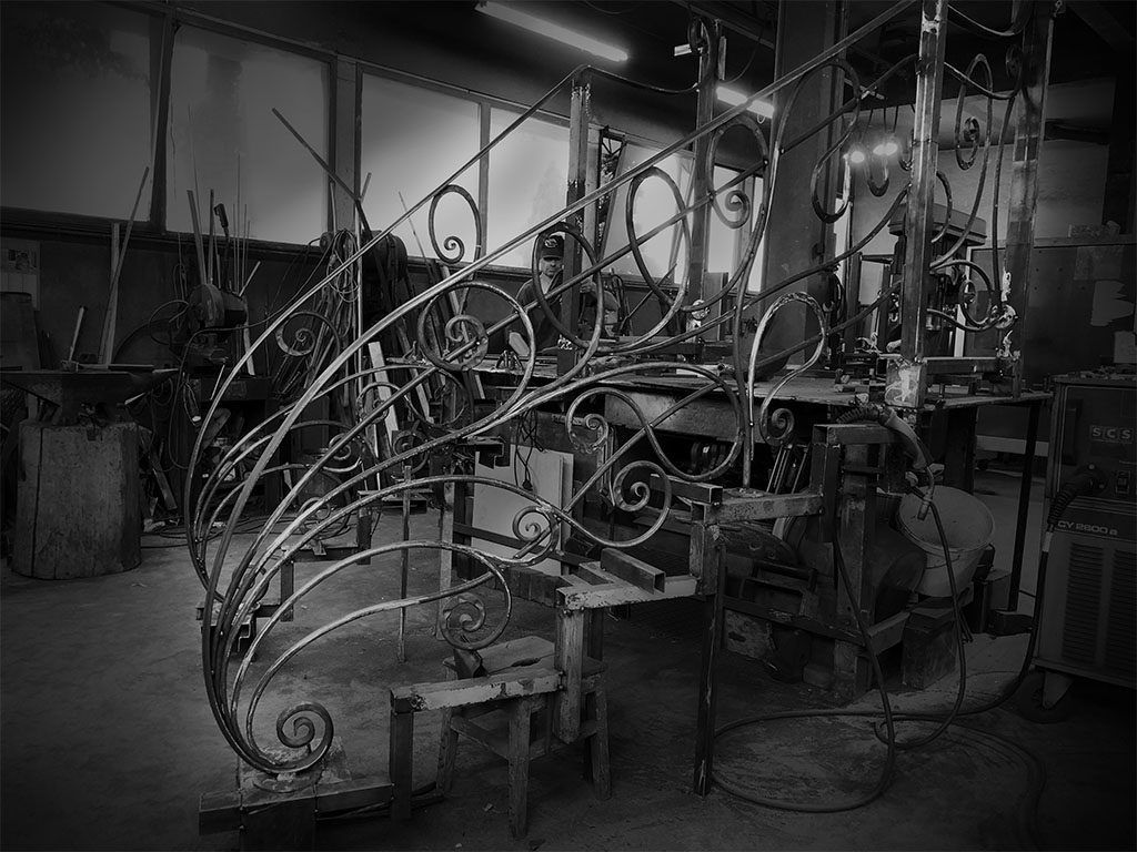 Fabrication d'une descente d'escalier dans un atelier