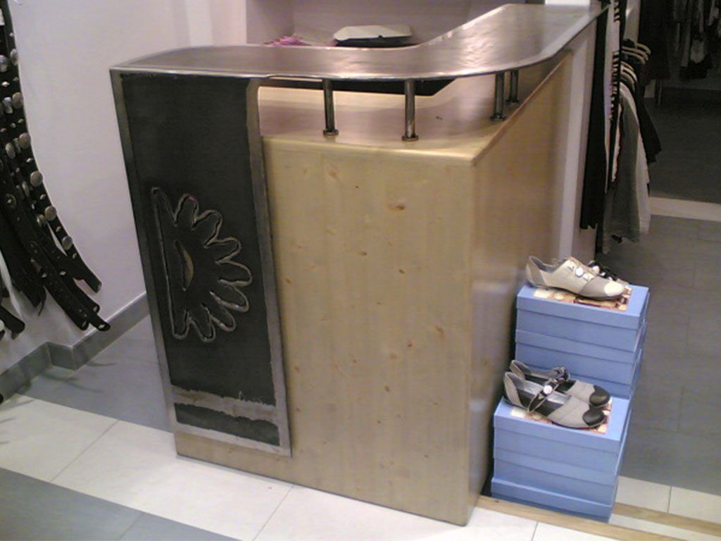 Bloc accueil d'un magasin