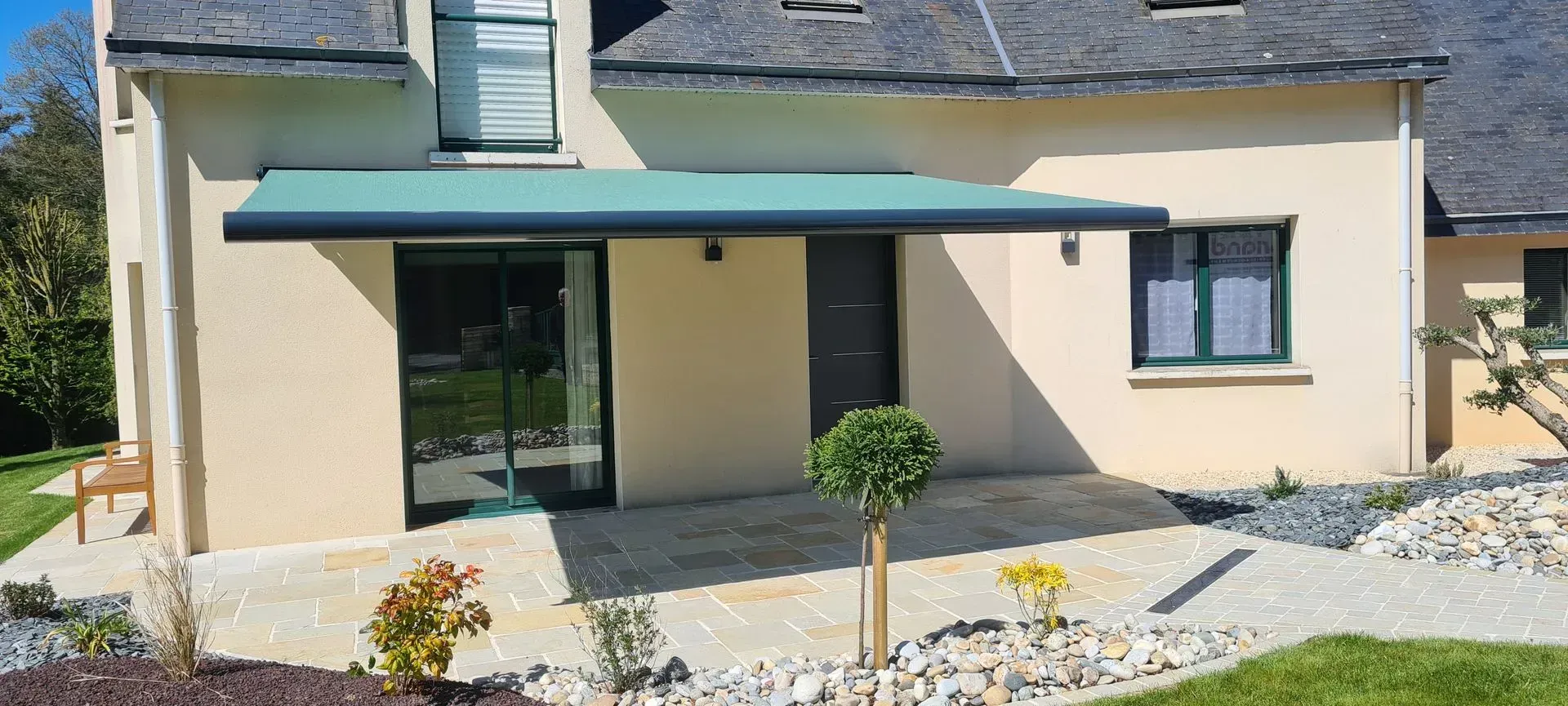 Store banne de terrasse bleu turquoise