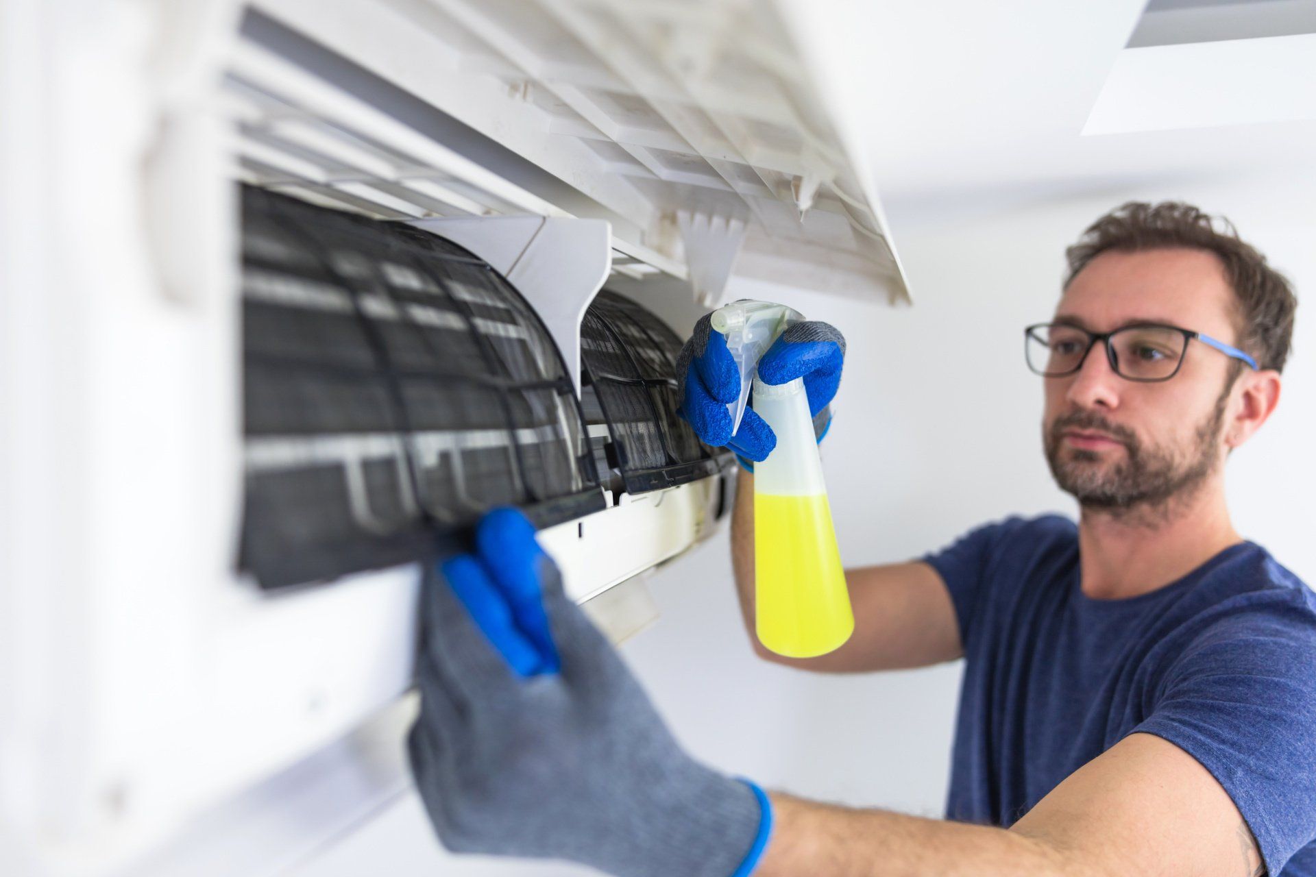 Nettoyage d'un filtre de climatiseur