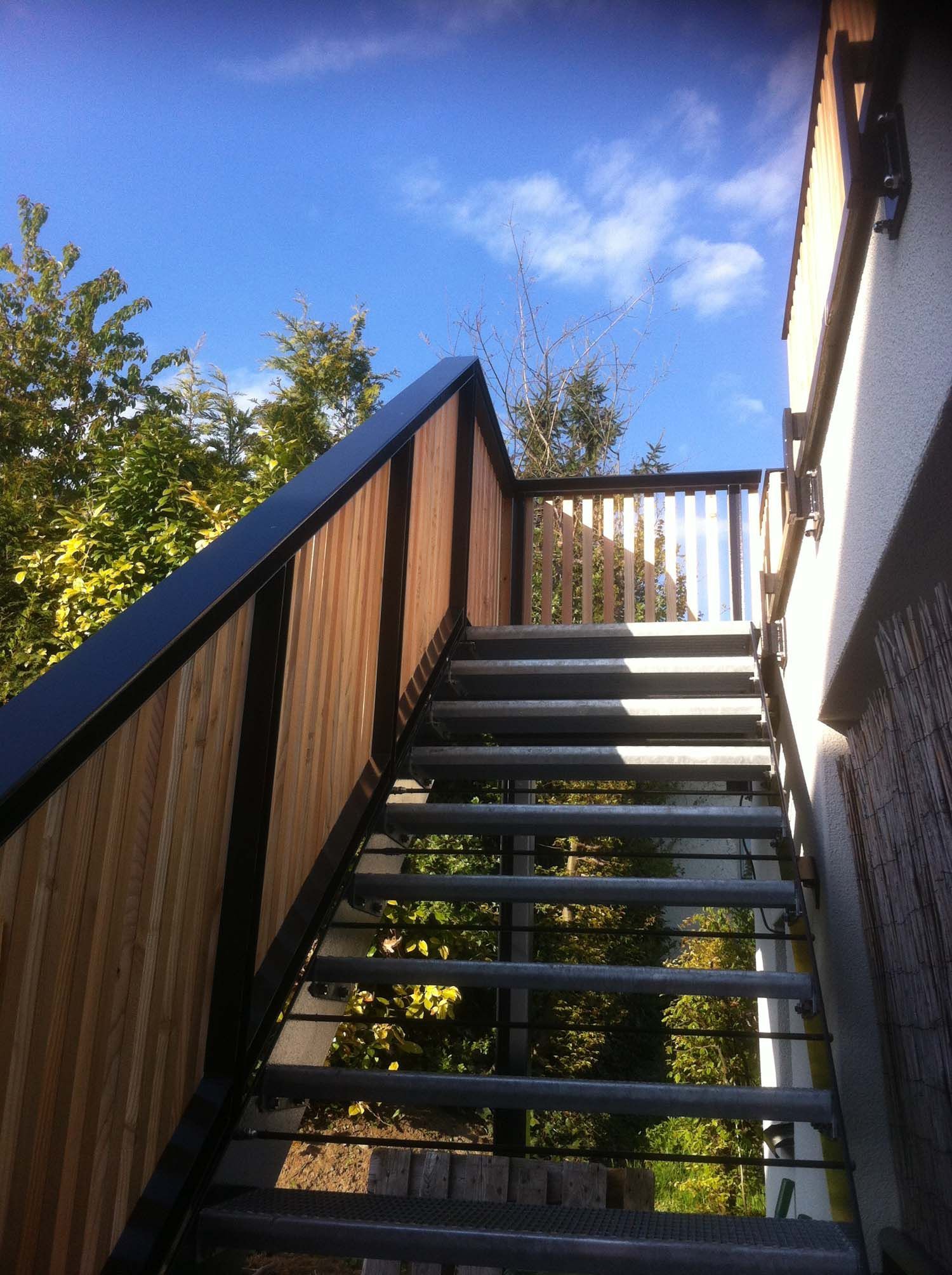 Aussentreppe - M. Näf Holzbau GmbH in Weisslingen