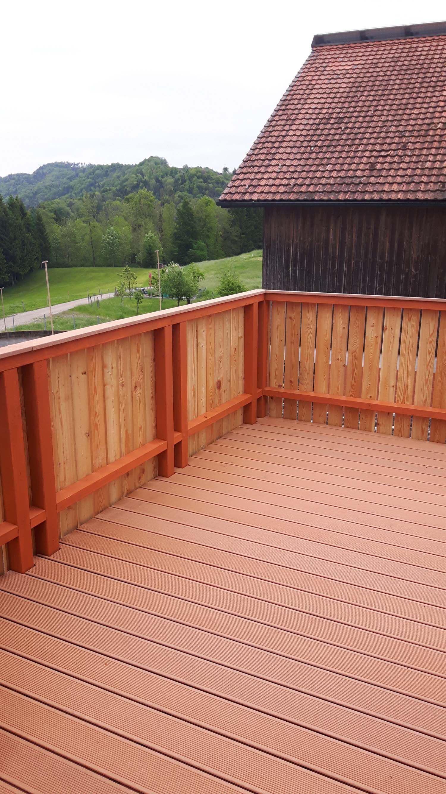 Terrasse über Dach fertig - M. Näf Holzbau GmbH in Weisslingen