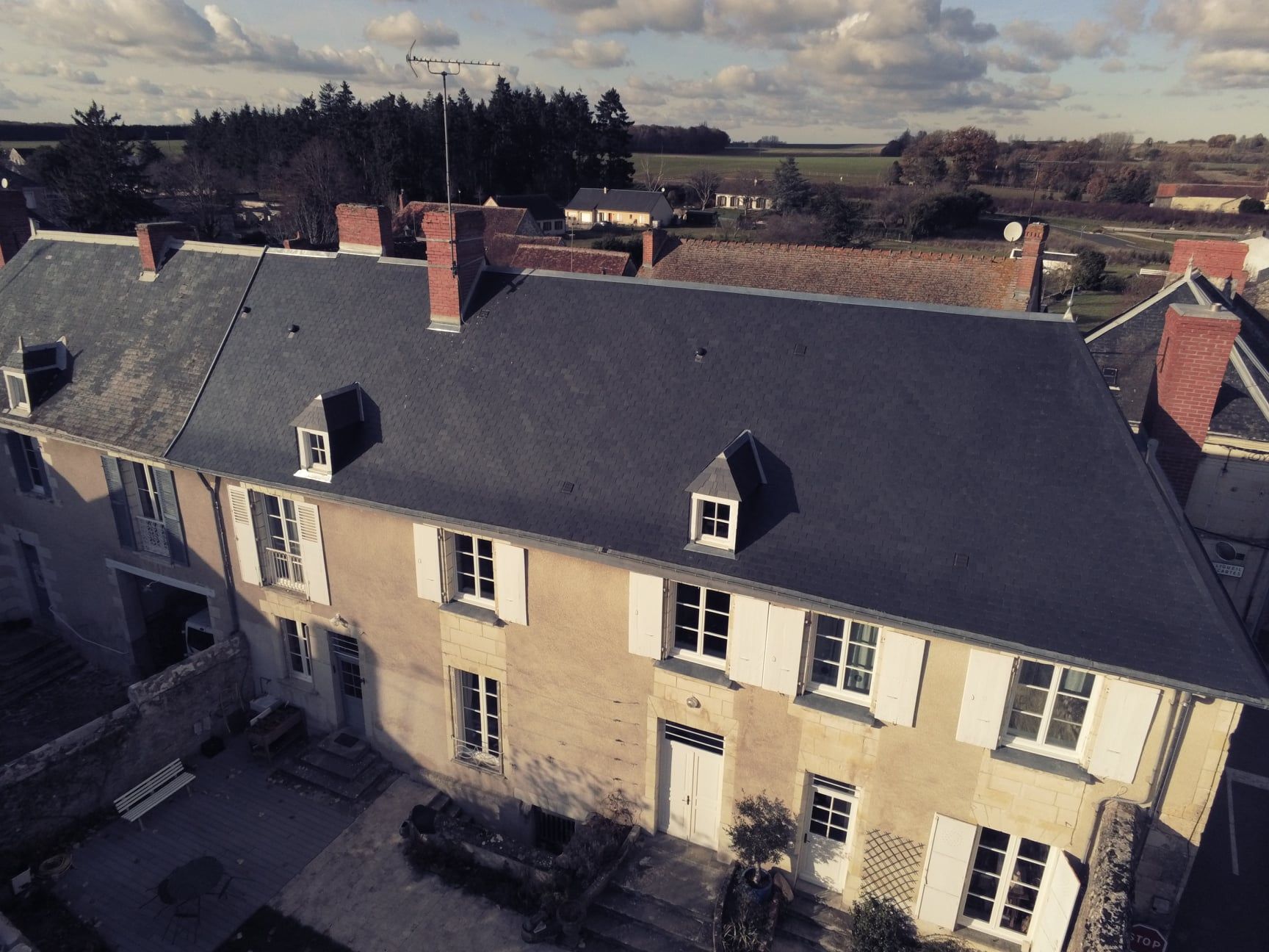 Toit d'une longère en ardoise