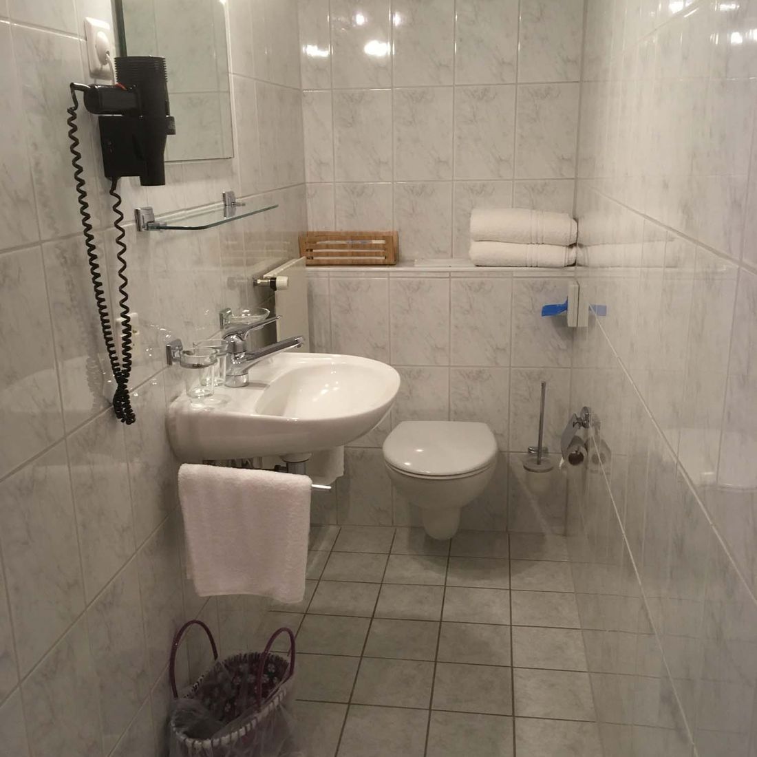 Zimmer mit Lichtkette | Hotel Al Boccalino | Zimmer mit Balkon, Familienzimmer, hundefreundlich, am Luganersee | Melide, Tessin