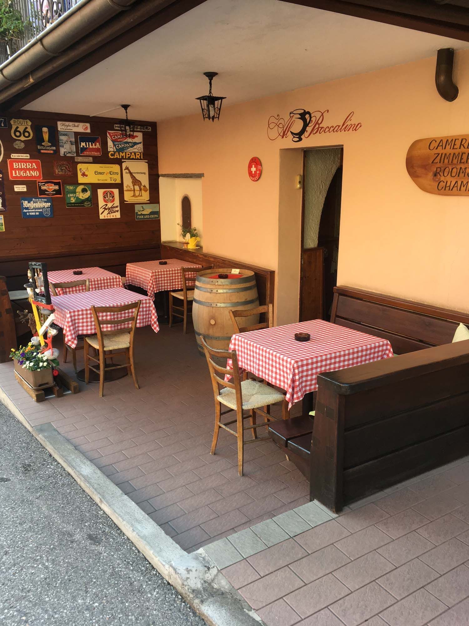 Pergola & Weinkeller | Hotel Al Boccalino | Zimmer mit Balkon, Familienzimmer, hundefreundlich, am Luganersee | Melide, Tessin