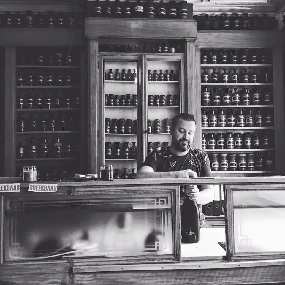 bier, bierwinkel, gent, gentbrugge, craft bier, buitenlands bier, apotheek, pharmacy, beer, beer shop, shop, winkel, gember sap, natuurwijn, Ghent, Belgie, Belgium, bier, IPA, stout, porter, pale ale