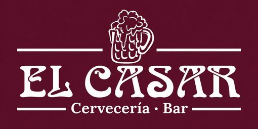 Logotipo morado de "El C&eacute;sar" con icono de jarra de cerveza y las palabras "Cervecer&iacute;a &middot; Bar" sobre un fondo granate.