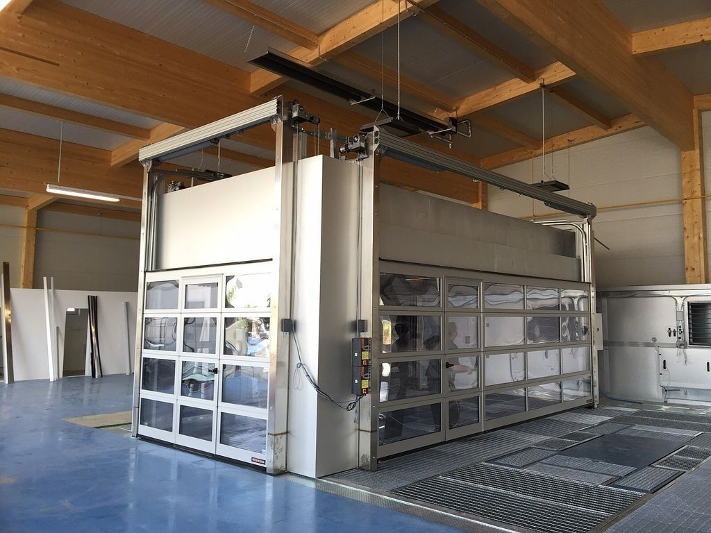 verschiebbare Lackierkabine