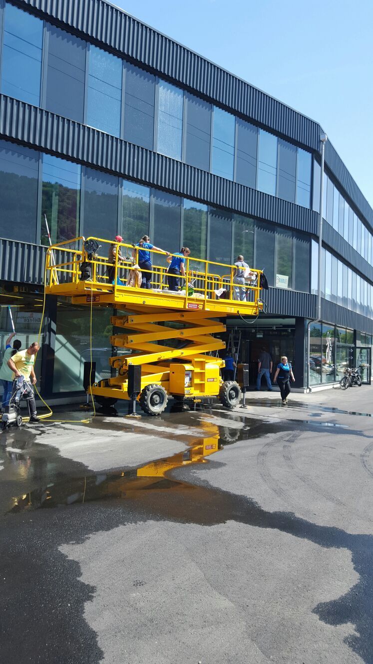 Nettoyage de la façade et vitres - Bâtiment Econopole 2016 - Sion