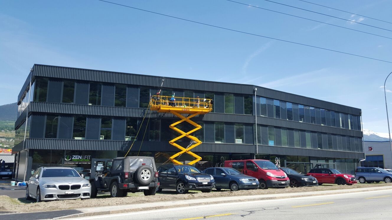 Nettoyage de la façade et vitres - Bâtiment Econopole 2016 - Sion