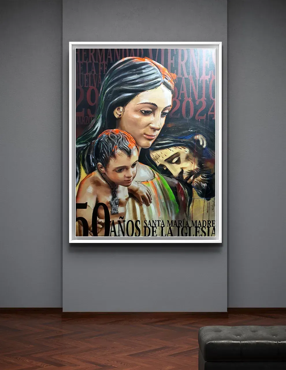 Un cuadro de una mujer sosteniendo un bebé está colgado en una pared.
