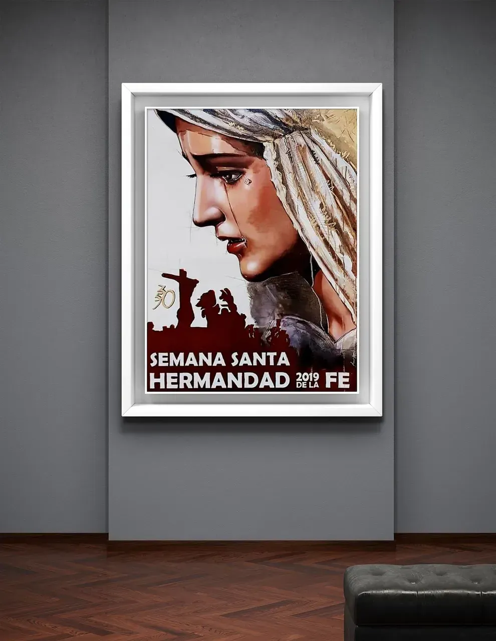 Una fotografía enmarcada de una mujer con las palabras Semana Santa Hermandad en ella.