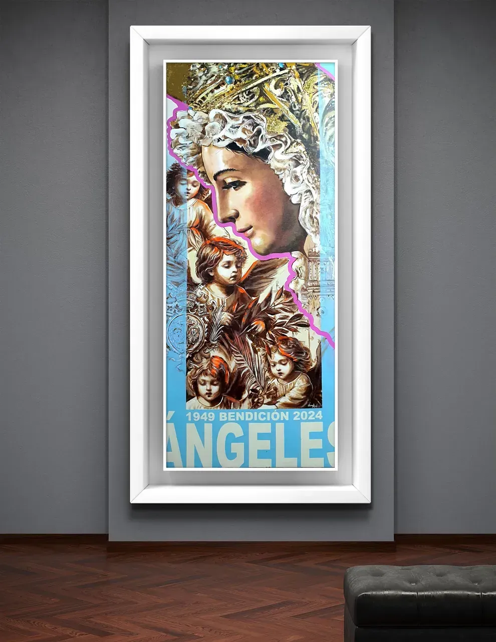 Un cuadro enmarcado en una pared que dice Ángeles.