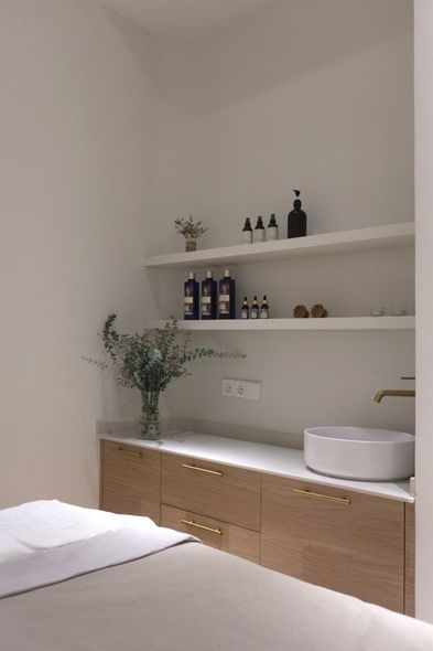 Sala de espera interior, letrero 