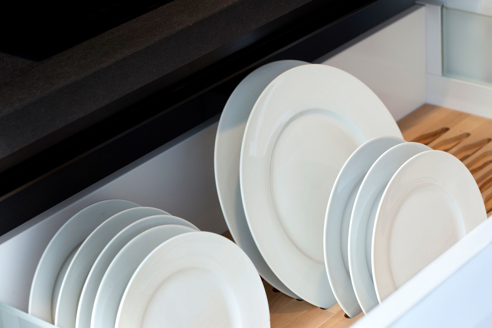 Tiroir avec rangement pour assiette