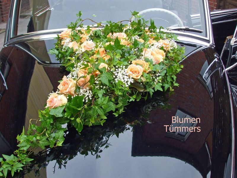 Autoschmuck von Blumen Tümmers in Oberhausen