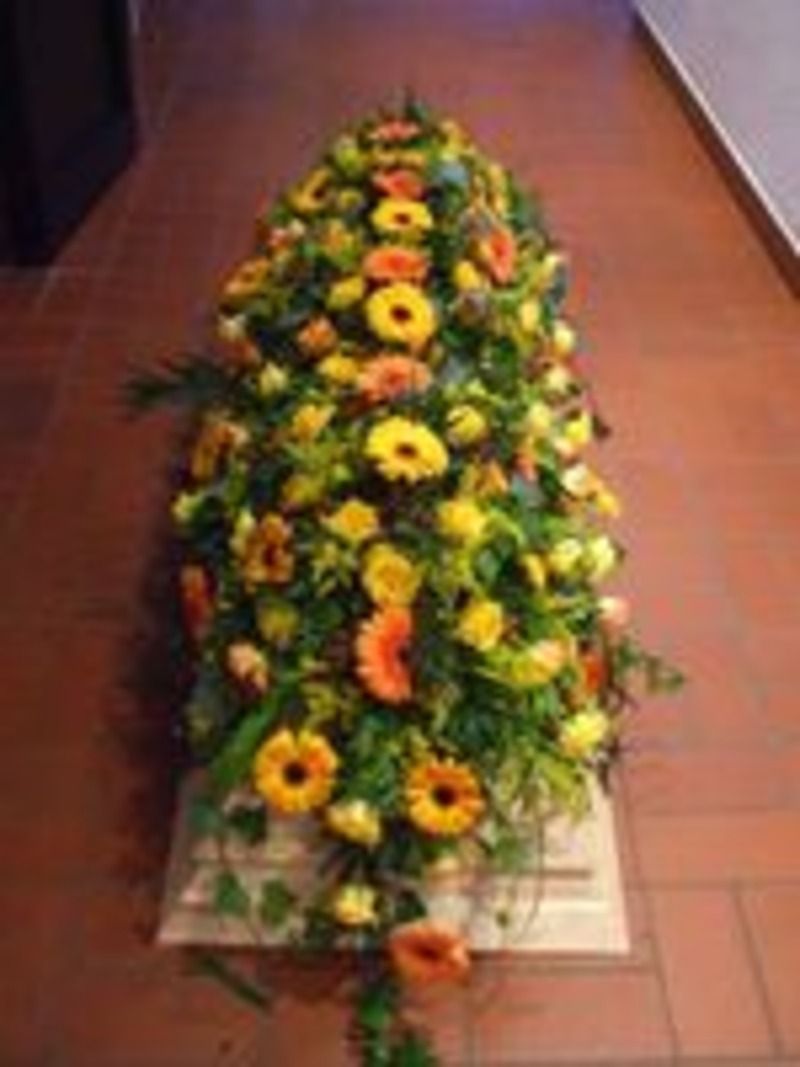 Blumengesteck für Trauerfeier von Blumen Tümmers aus Oberhausen