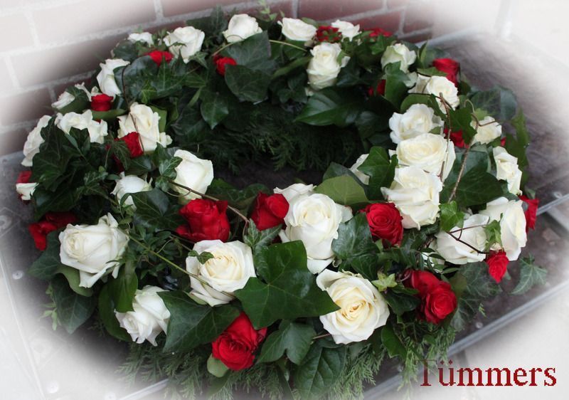 Blumenkranz für Trauerfeier von Blumen Tümmers aus Oberhausen