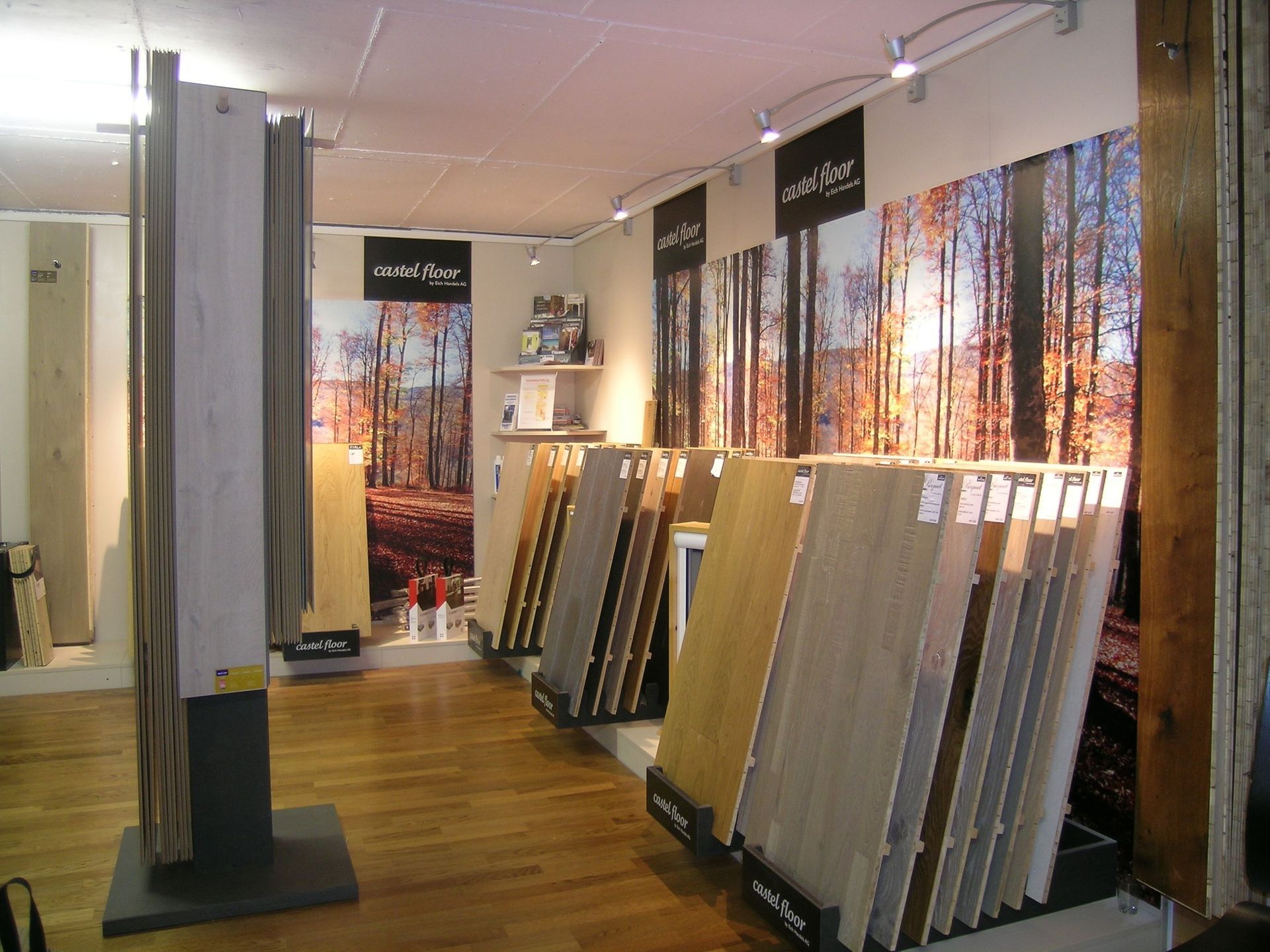 Ausstellung - W. Stähli Boden- und Wandbeläge GmbH Interlaken