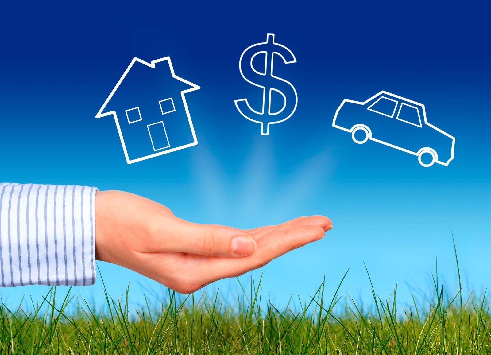 Una mano se extiende hacia arriba, apuntando a iconos flotantes dibujados a mano que representan una casa, un símbolo de dólar y un coche contra un cielo azul sobre hierba verde.