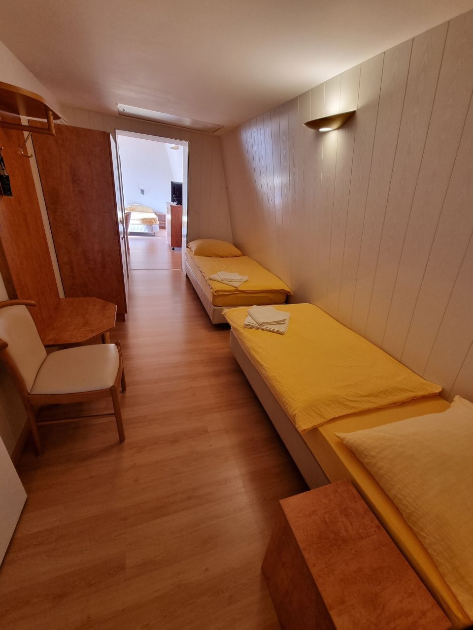 Hotelzimmer mit 4 Betten