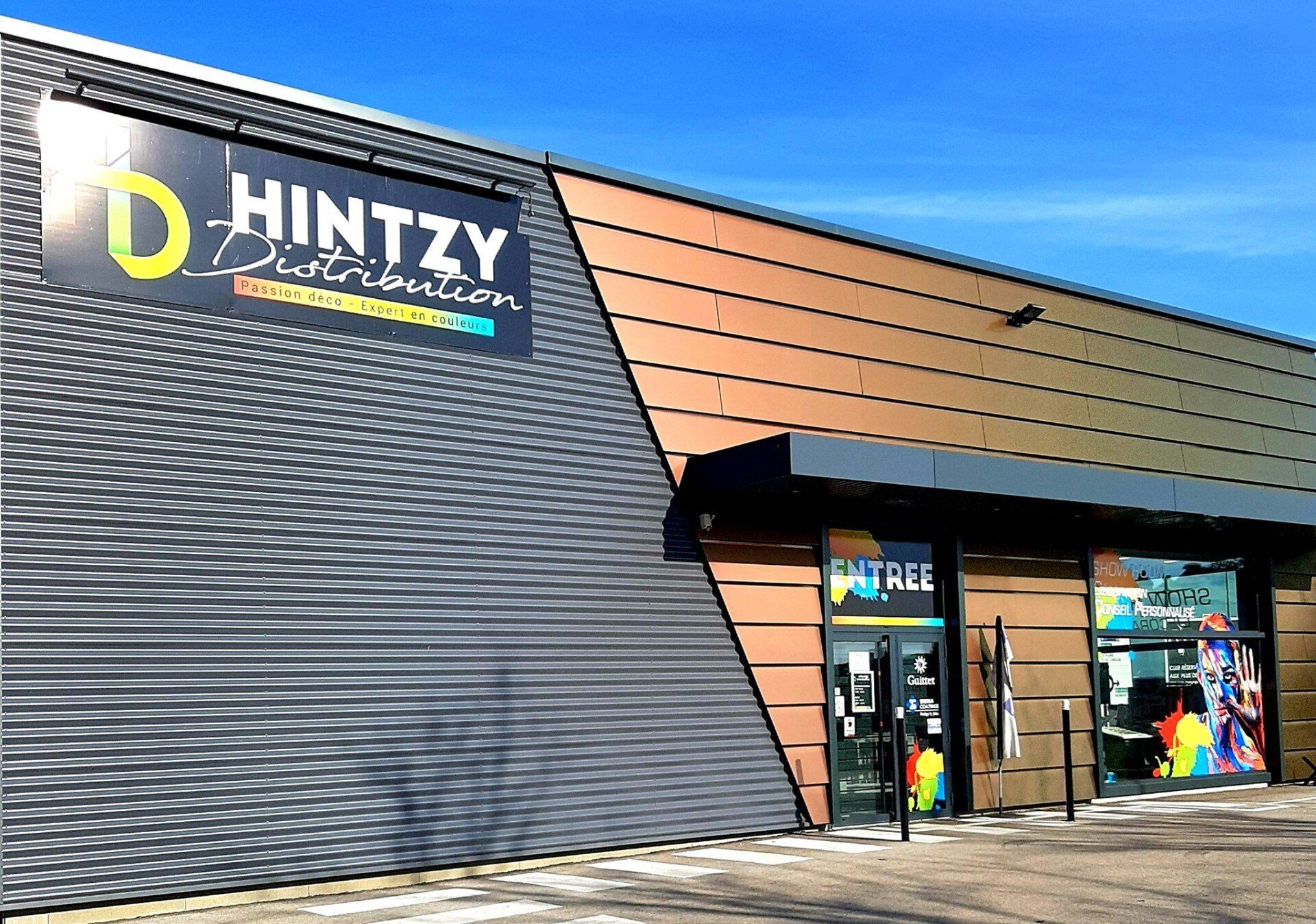 Devanture du magasin Hintzy Distribution à Dole