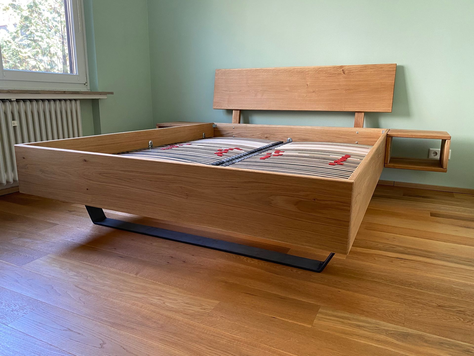 Holzbettrahmen