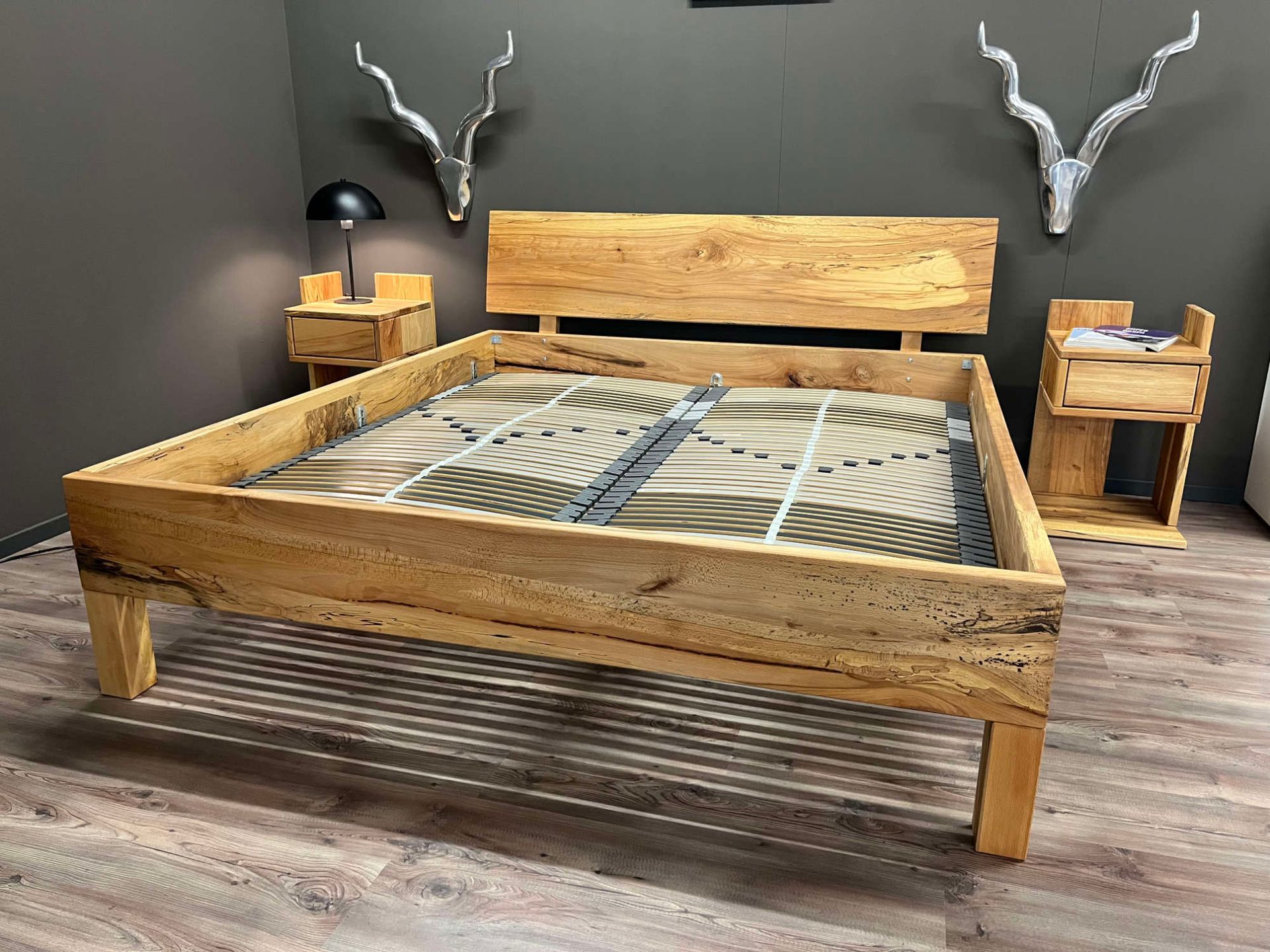 Massivholzbett Modell Thor Kernbuche