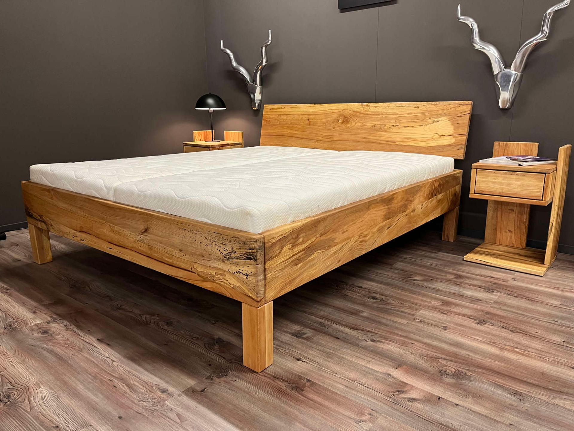 Massivholzbett Modell Thor Kernbuche