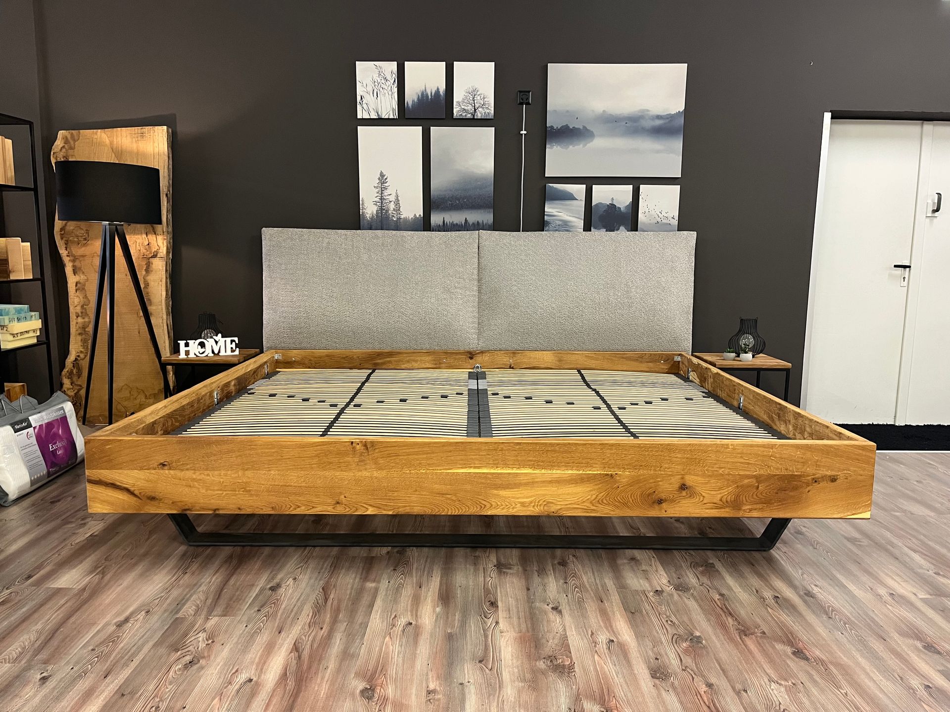 Familienbett 240x200cm Eiche mit Polsterkopfteil Stoff Hellgrau