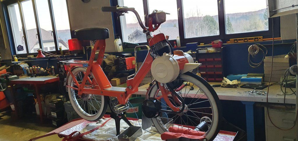 AUTO-MOTO NOSTALGIE SA