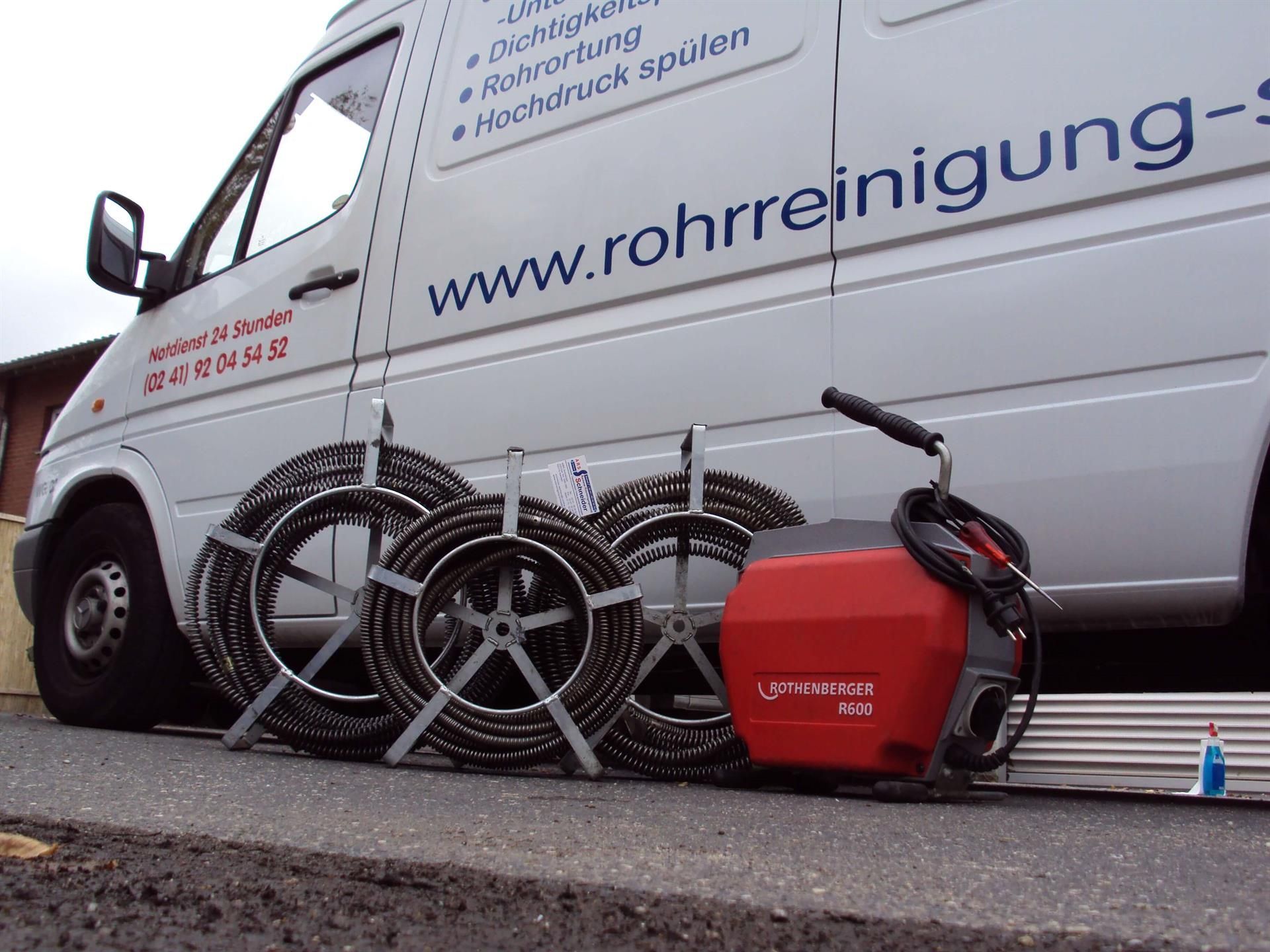 Equipment Wartungsarbeiten Equipment Wartungsarbeiten