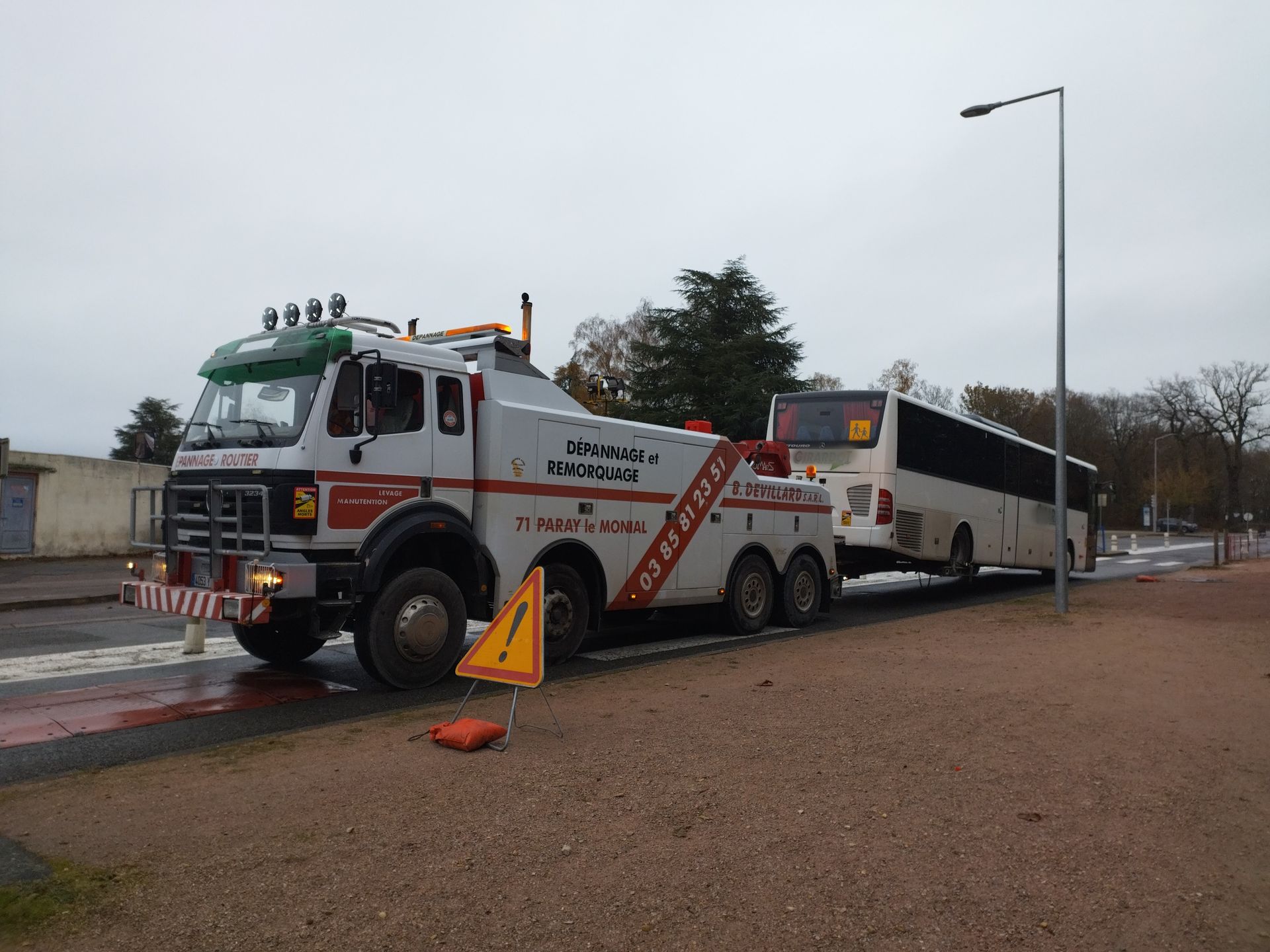 Dépannage d'un car scolaire