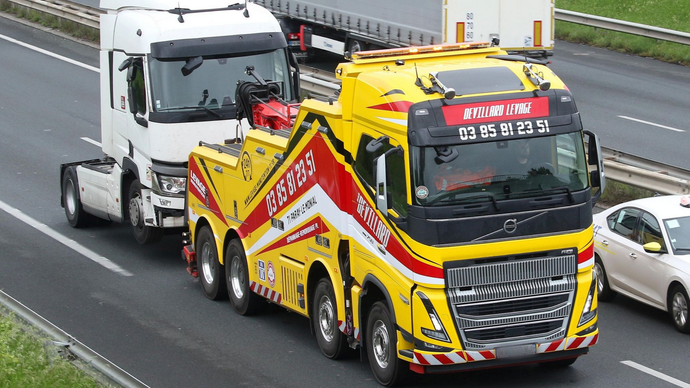 Remorquage Remorquage d'un camion accidenté
